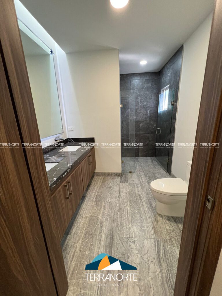 ECD43FEB-7926-4D05-B849-555139CEB196