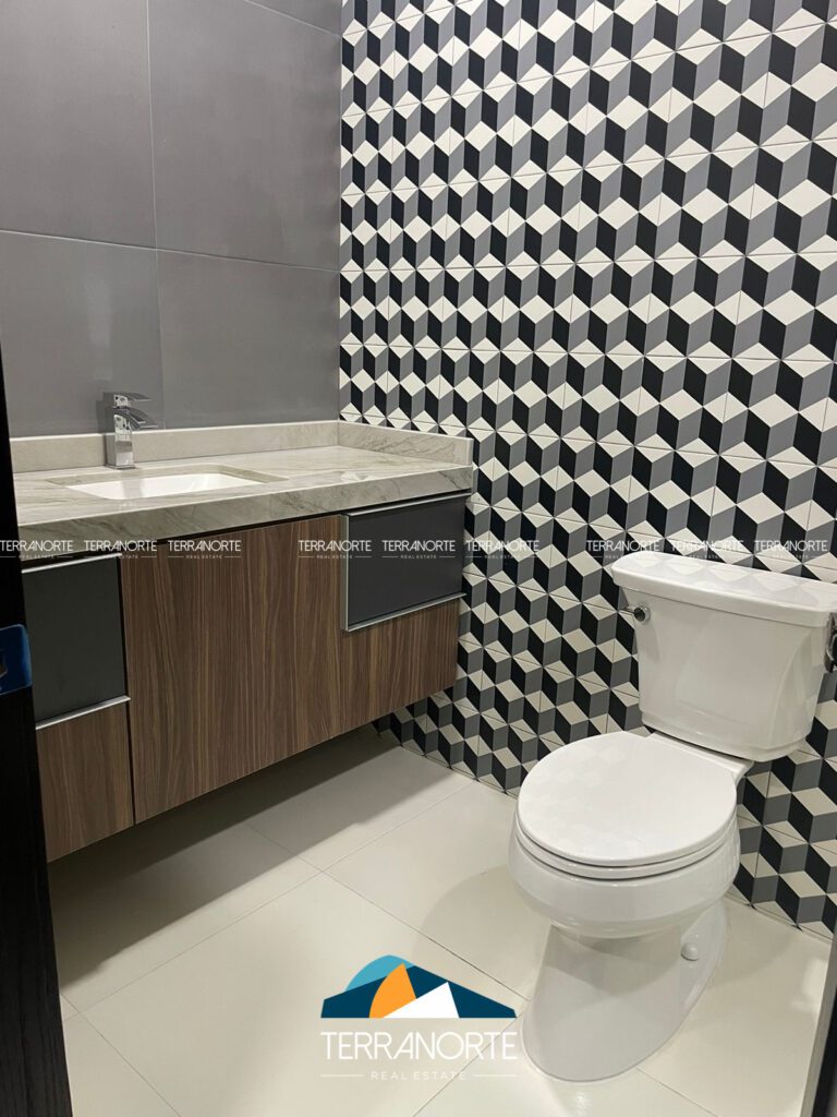 FB5CA3D8-A9BF-41F8-9CCE-DDF3CAF1158E