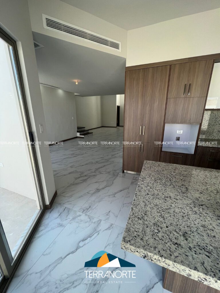 034D3BC8-94F3-4900-B247-B6A848DC31C8