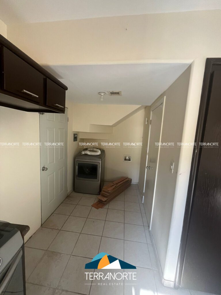 090E286C-70DC-4CC1-9C86-75B6627D061E