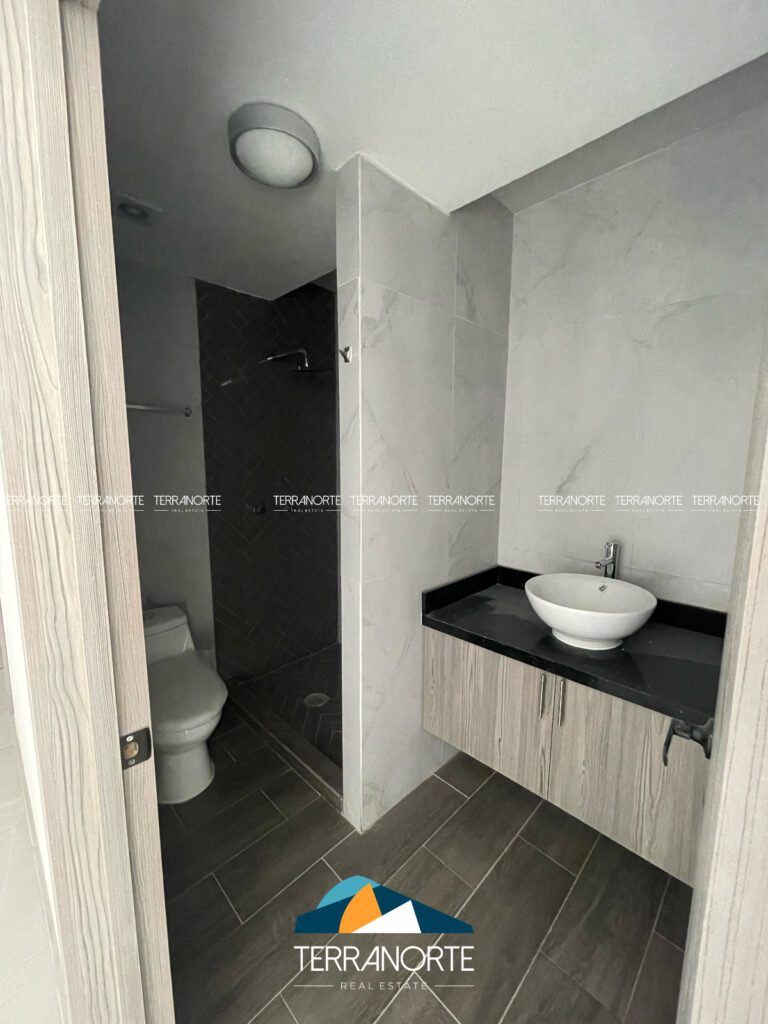 18AD40C2-15F0-427C-A792-72CEFD60CE66