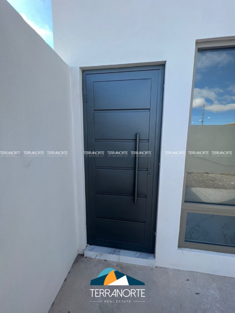 36EFF28F-C5B4-4704-8686-A6715555F687