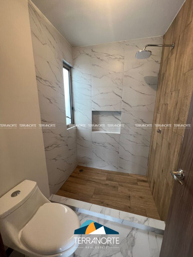 3E378102-5DEB-4A97-81E2-727832E5DC39