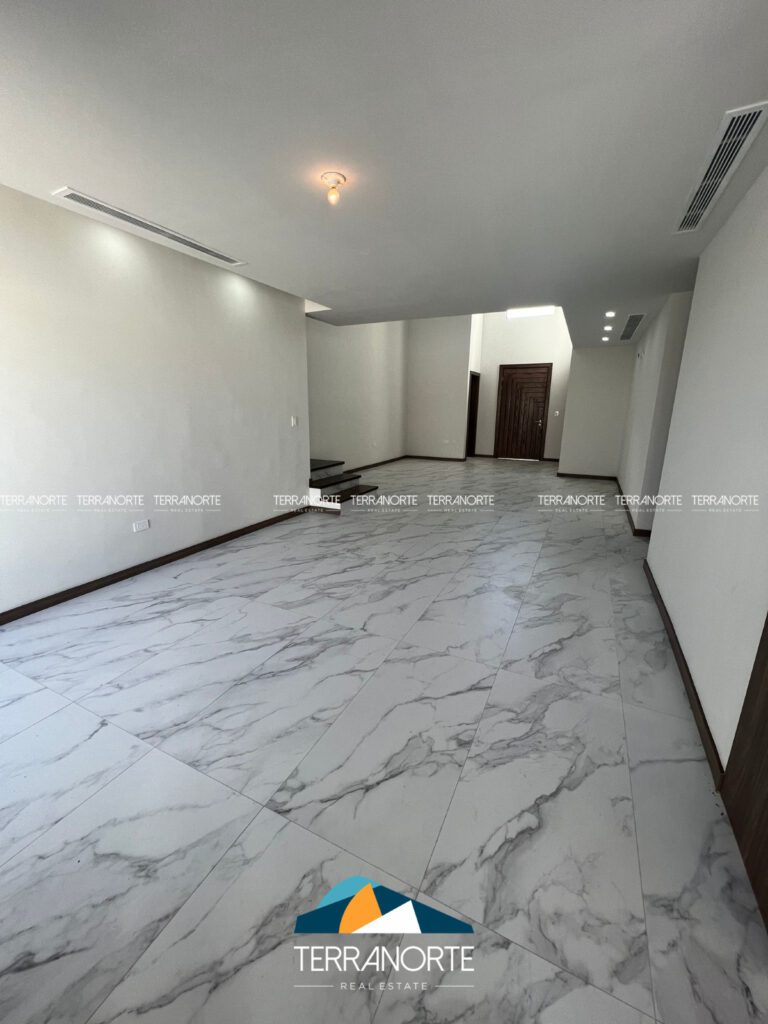 5A3A1027-4D34-48DD-858A-F855FE754C44