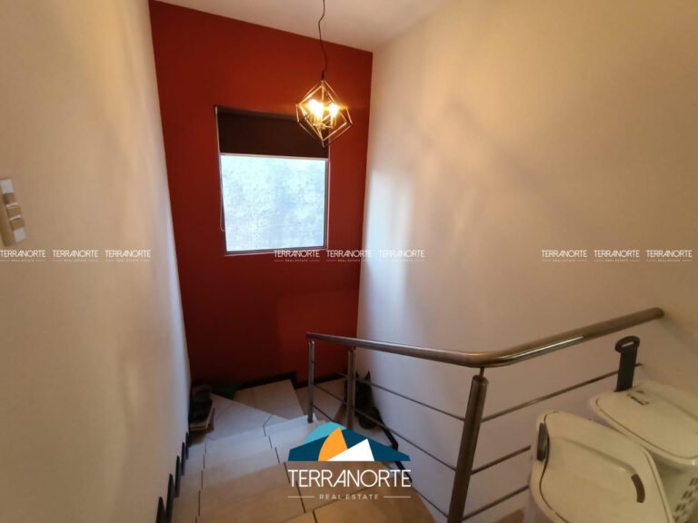 6B5CF6B4-C70C-4E07-B2D5-4D7D21295D7A