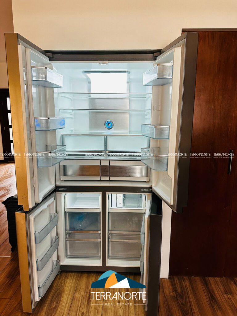 77054101-CEB4-4A3D-B4C9-2A7B44E32E37