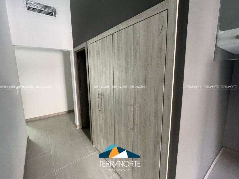 8240C3A6-8122-4021-B06D-CF9A5B6A90DF