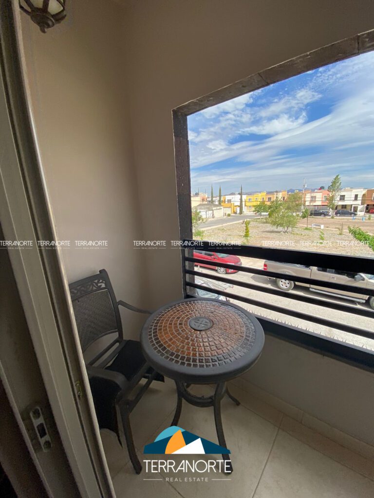 8D078ABA-9F28-41F8-85C8-0908E107F33B