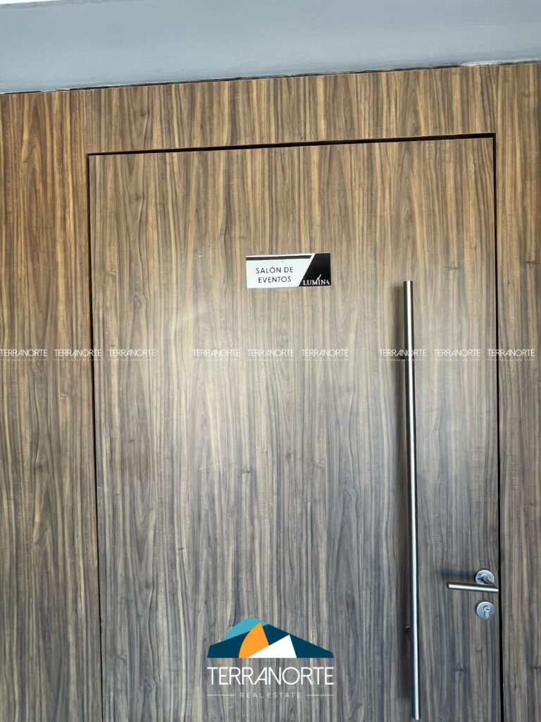 ACDA43B7-56AC-42E2-BDE2-230AD786728D