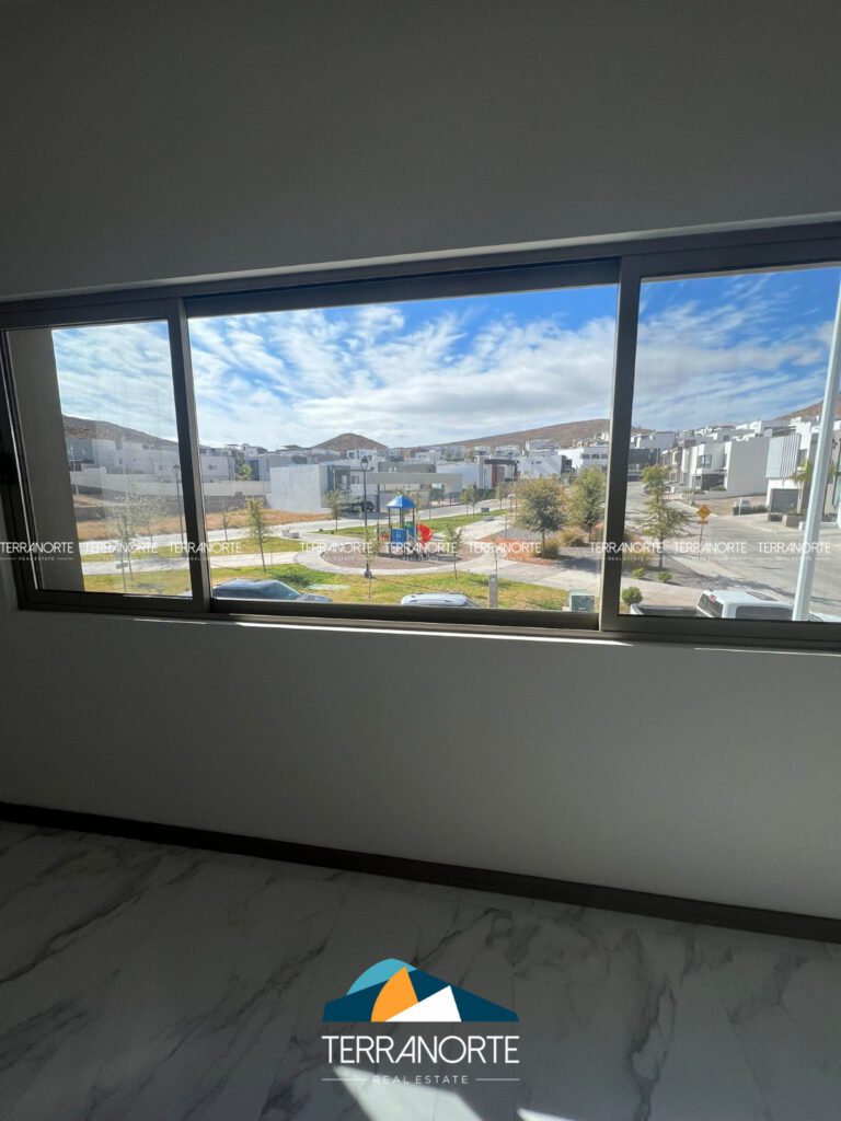 B5E4CD99-AF38-4EA5-ACFB-EBD4CC4DF22C