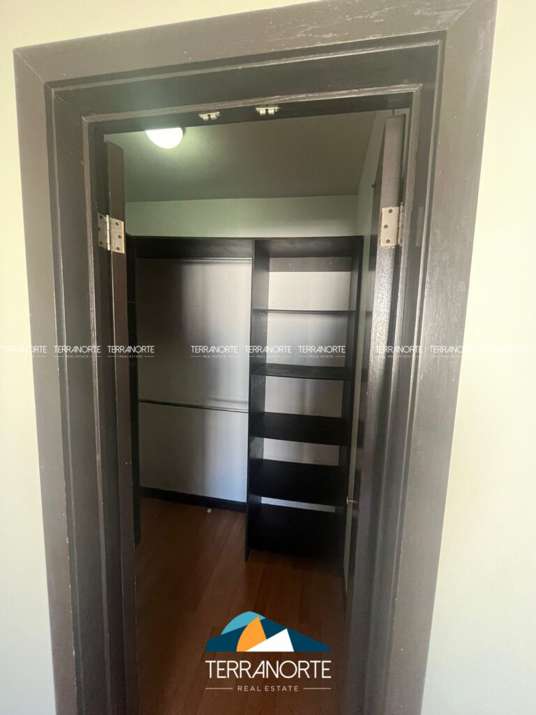 CCB0F1F5-F3CE-415D-A7D7-3E3A6D7AFBAE