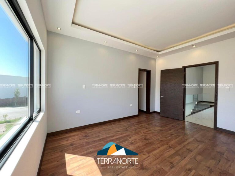 D8064D5C-B73E-4DF8-A678-A7B0D2469F65