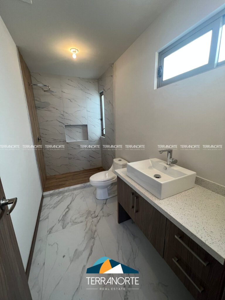 E7E3EEBC-C19C-4B52-9AE7-1ADDAD9B0ADF