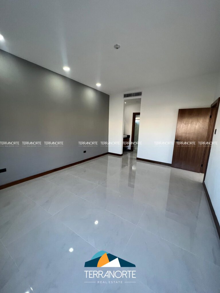 01A720C3-FCC6-43B0-B0D7-5157914F3D73