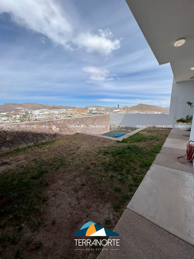 02732E04-92DC-4BC8-8586-01E9DDA23DBC