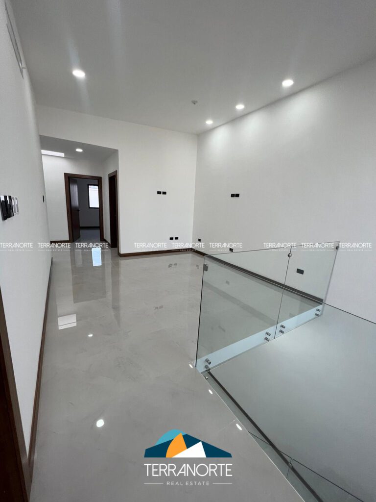 0F261E66-6058-4DB6-A8E7-A5462BC04B4D