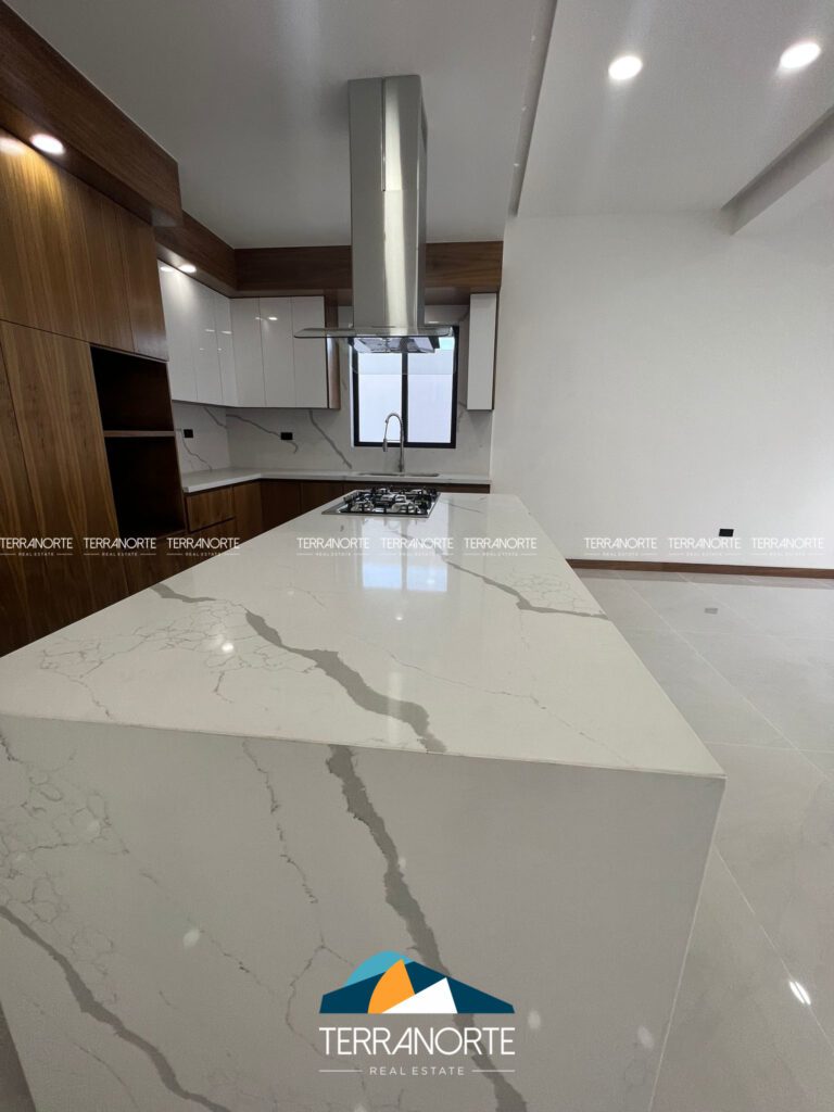 0F5A910A-601B-4EF3-B151-482ABCAA6CD6