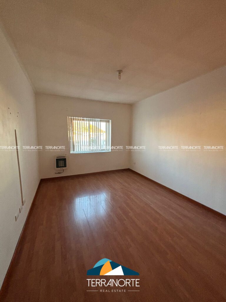 18376CC2-FCB4-4C0E-912F-EC14CE0EC79C