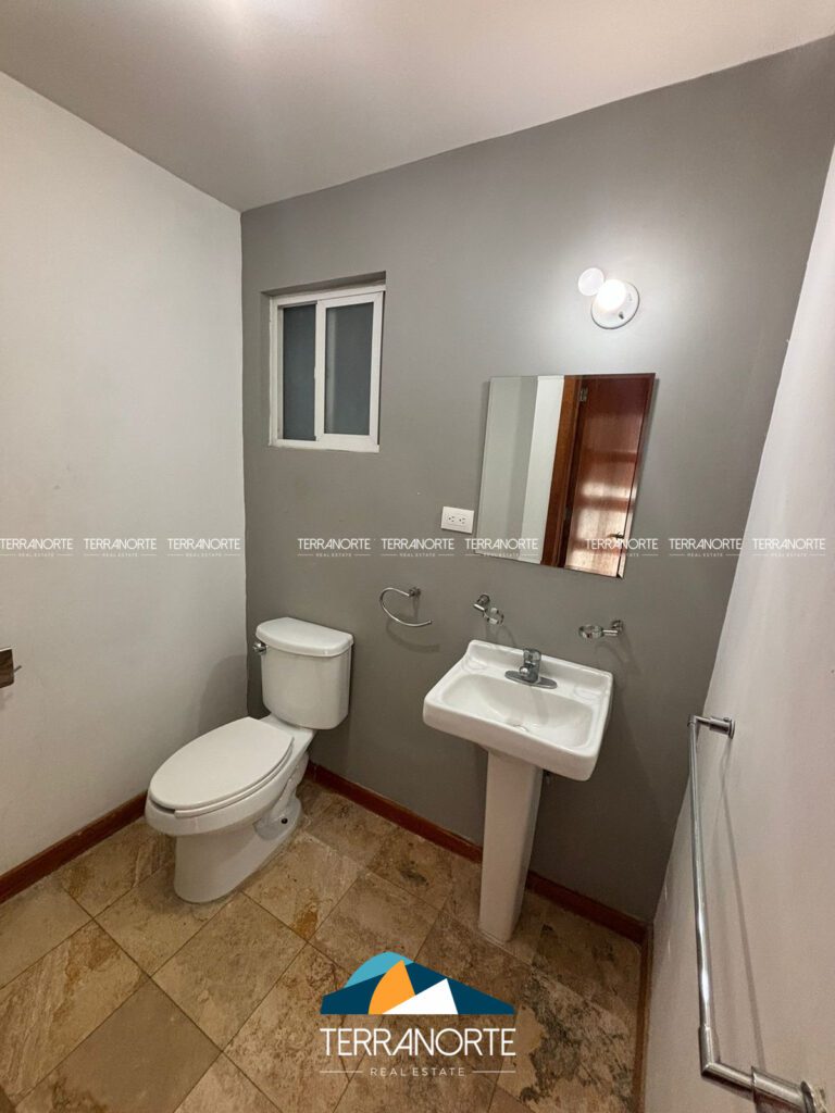 1902FB5E-01D8-44AB-809E-095F6289054D