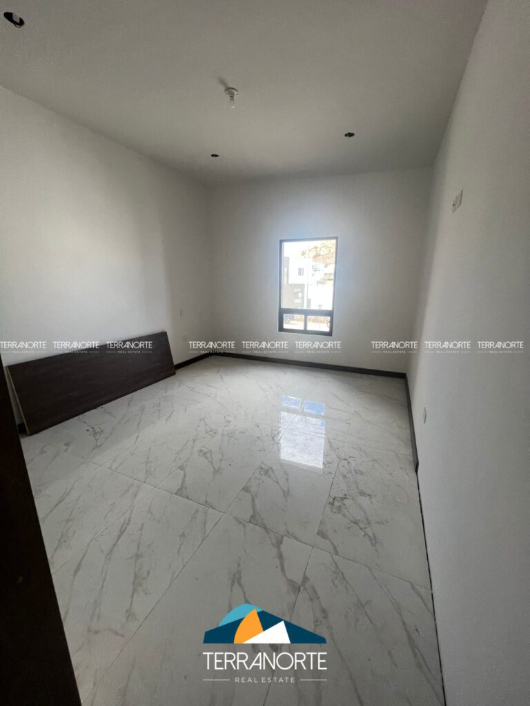 1AA10728-647F-4F86-9E22-499644074B7F