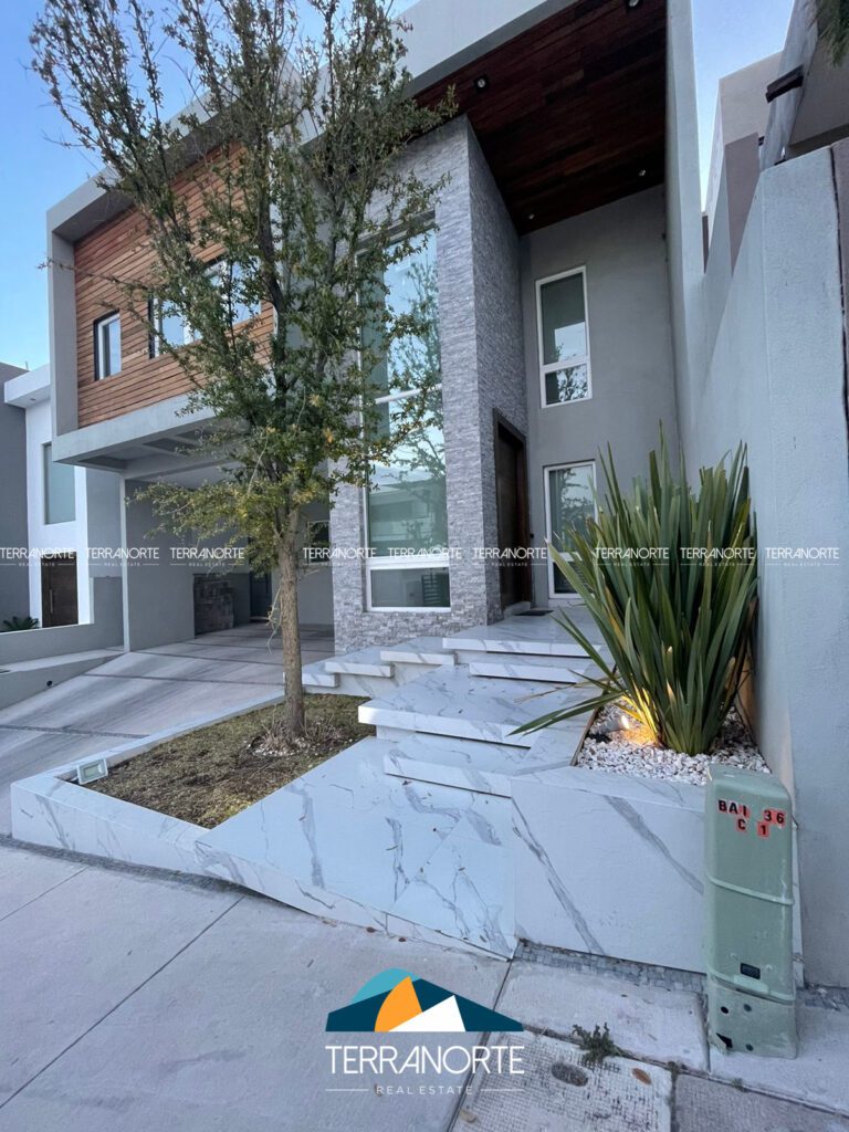 2152F111-E624-4B10-8129-3A06DDCDEEDC