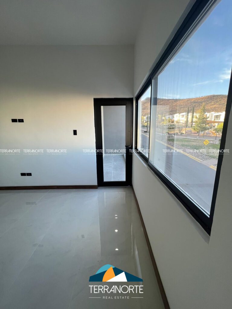 265BFD1D-FD31-4158-B393-ECFA24F3ED02