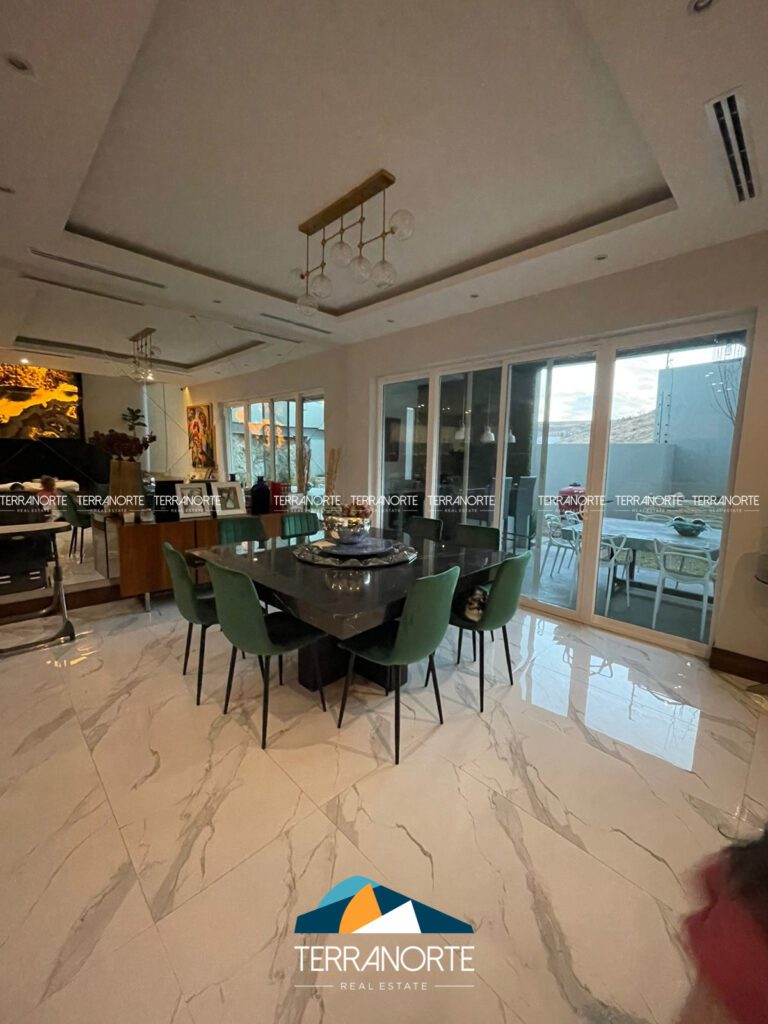 280E4C4D-C6F8-494B-9A0E-1A75B718C241