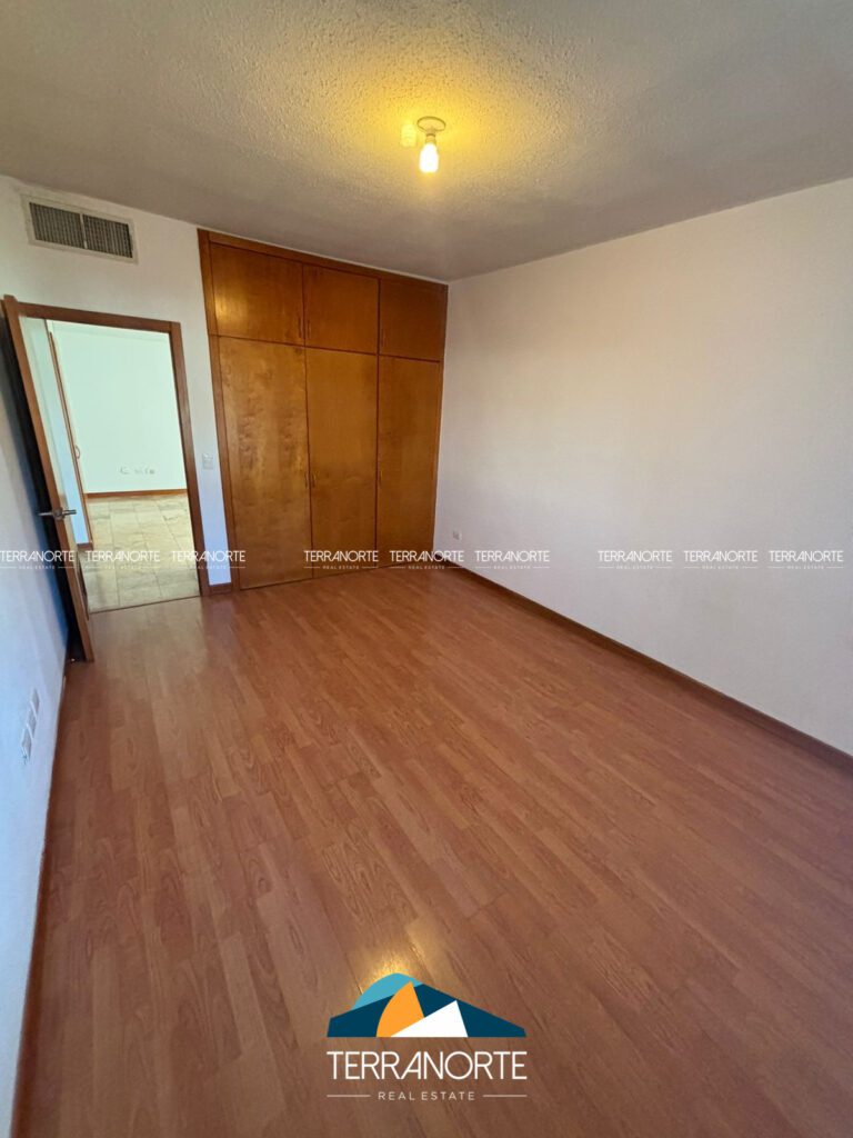 2B584C10-DD3B-4EDB-BF0D-C2CFBDCDE98A