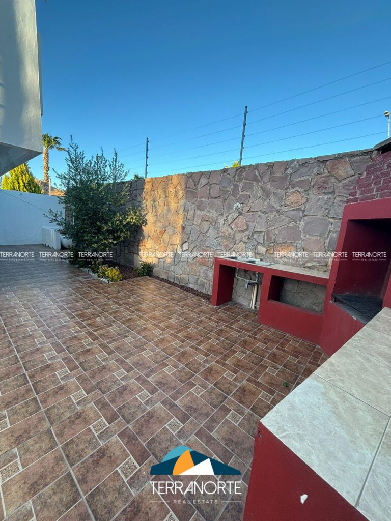 2BABAA6E-7AF5-4D48-A418-B041770AEEEF