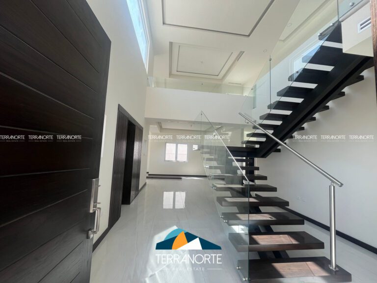 2D94FF5B-5DA9-459F-87A5-B40B2C4E5DCE