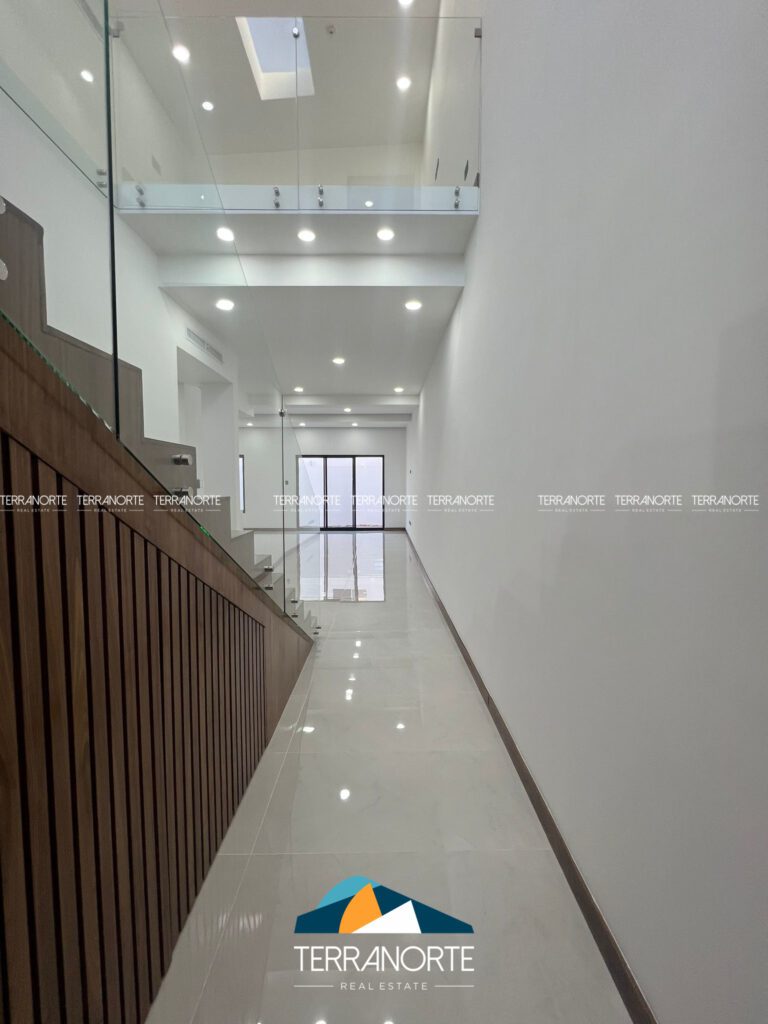 352C3502-3BB0-4A1B-B8B5-79D5204F0C05