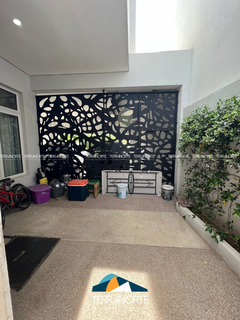 4348212A-530D-4995-A2AE-9B5E005F6826