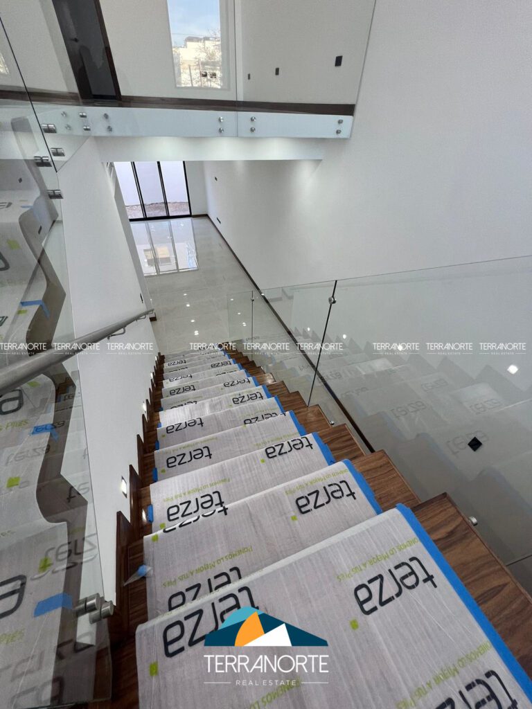 4359ABE5-93B1-4D34-932D-3062720437C0