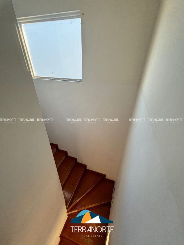 50FC2A19-5690-4D32-BC09-7ABFC5F92D04