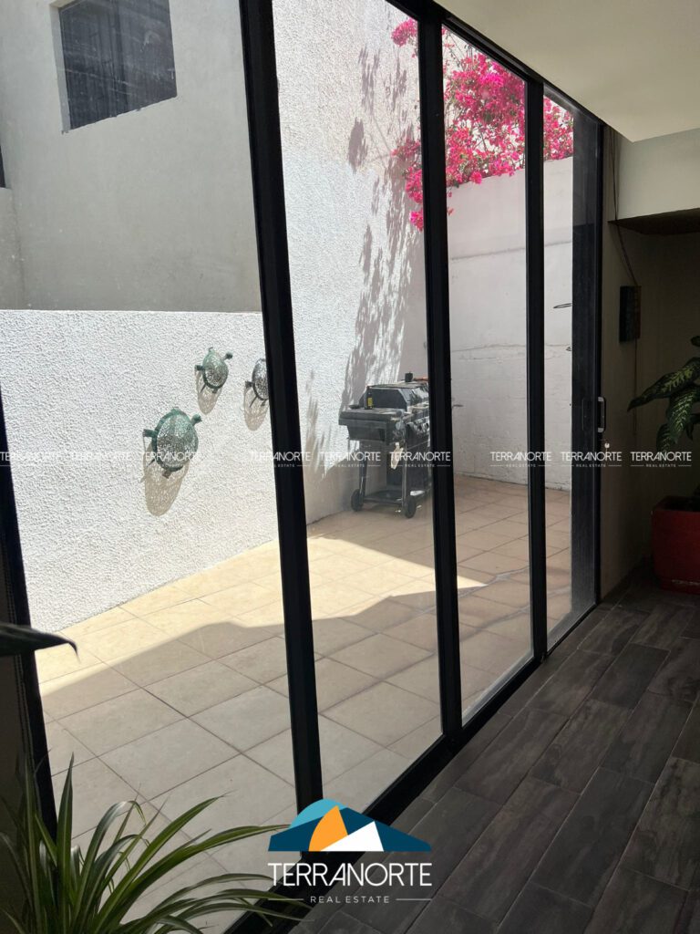 519E28C2-FC41-43D7-B137-C3AB03822055