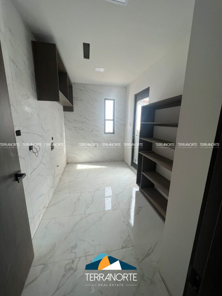 5425D3D7-FE41-49D9-A21E-BFBCD130A442