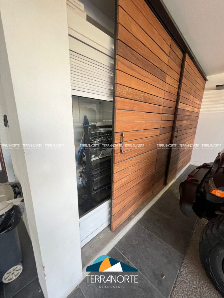 58186A45-B8B6-414D-B734-FE3D70DF91EF