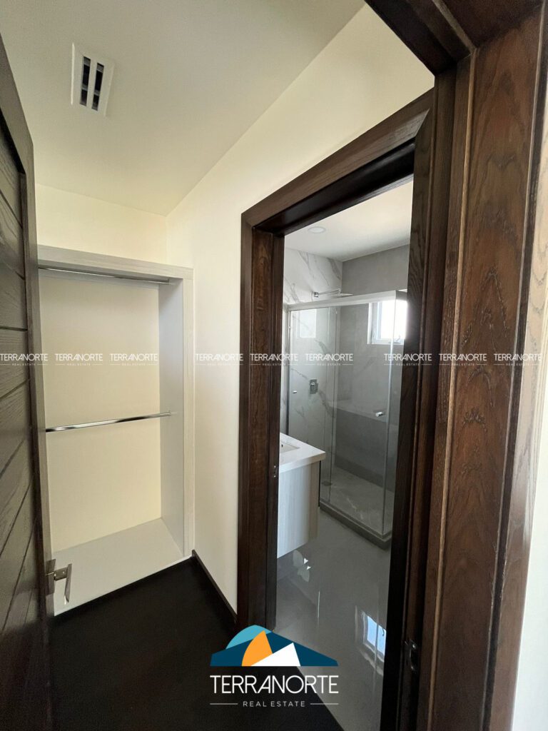 595F8475-A2F1-4143-B5D4-DCD9D50F7FBF