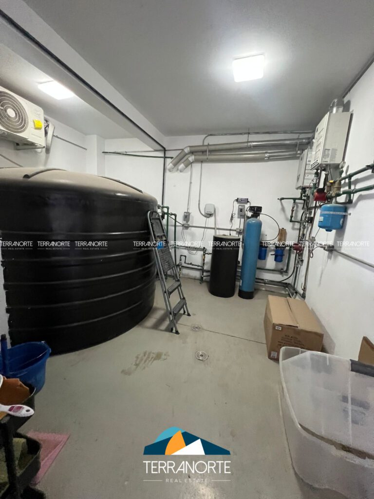 5D970435-ABC8-4D8D-A0B1-C4813C18ACAF