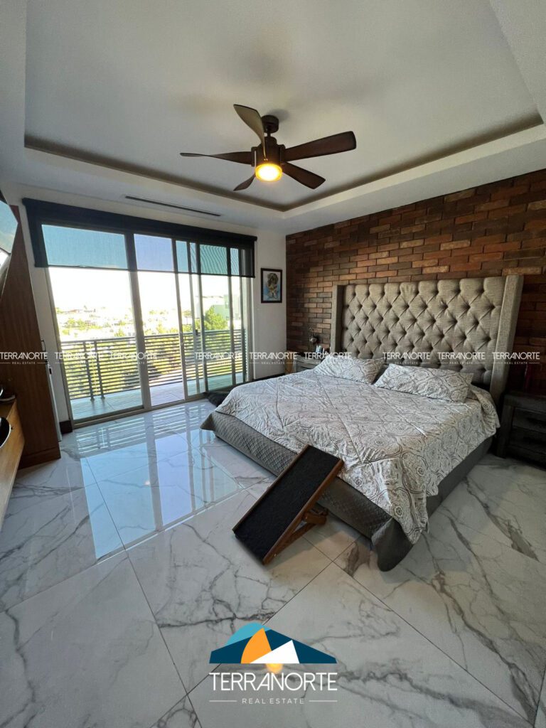 5E1C1B73-B048-4553-BD90-78C432E0DC8C