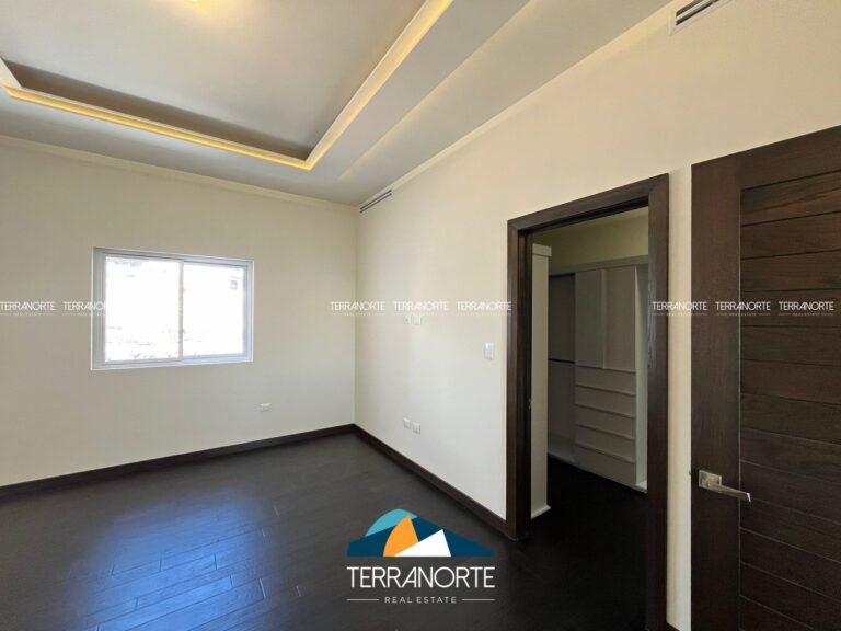 63EF221E-0F1B-4070-9895-123A6C4D46E1