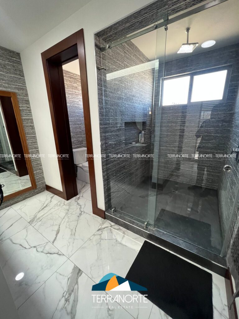 6A79E8C6-415C-499A-9693-7F9EA08B3BD7