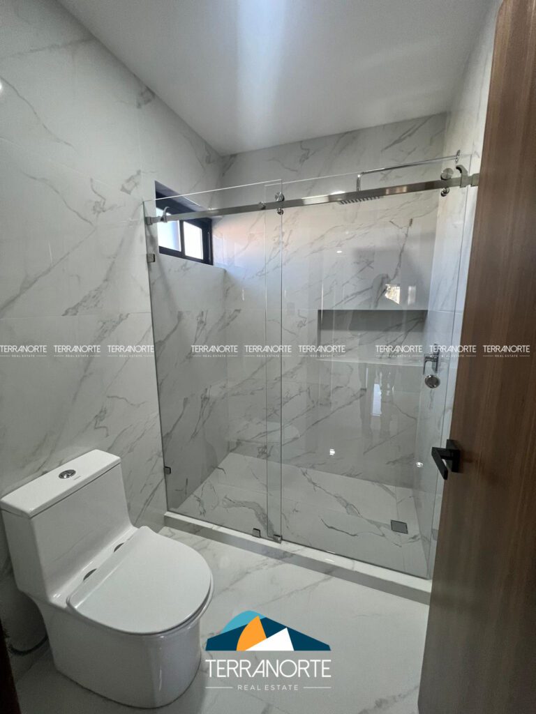 6AF87AA3-438E-4976-98BF-A43DD98167E7