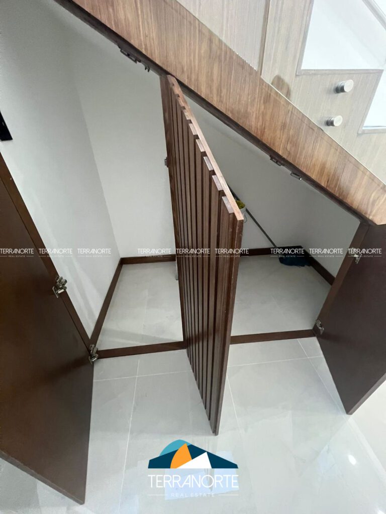 6BC43324-F880-4C4F-9962-3A5473B1DFB4