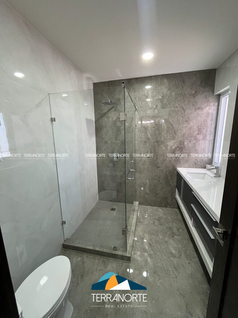 77195E12-9EE0-4D20-9499-BA43A487325B