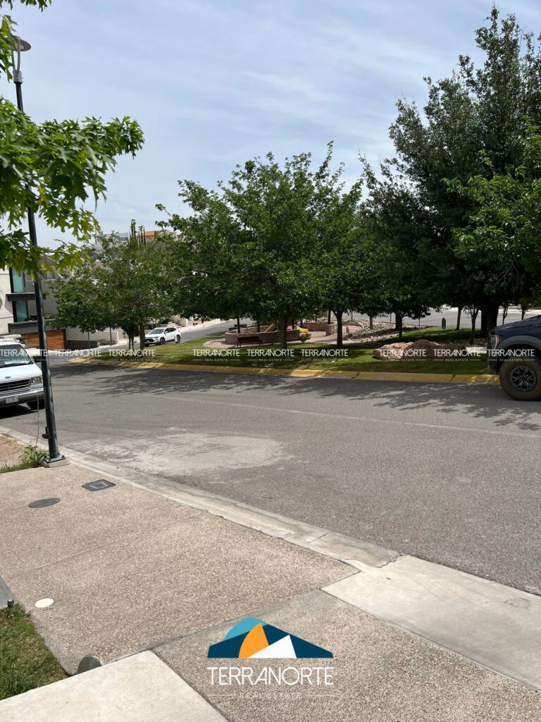 8484C95F-9434-421D-8E8C-A581235CB0CE