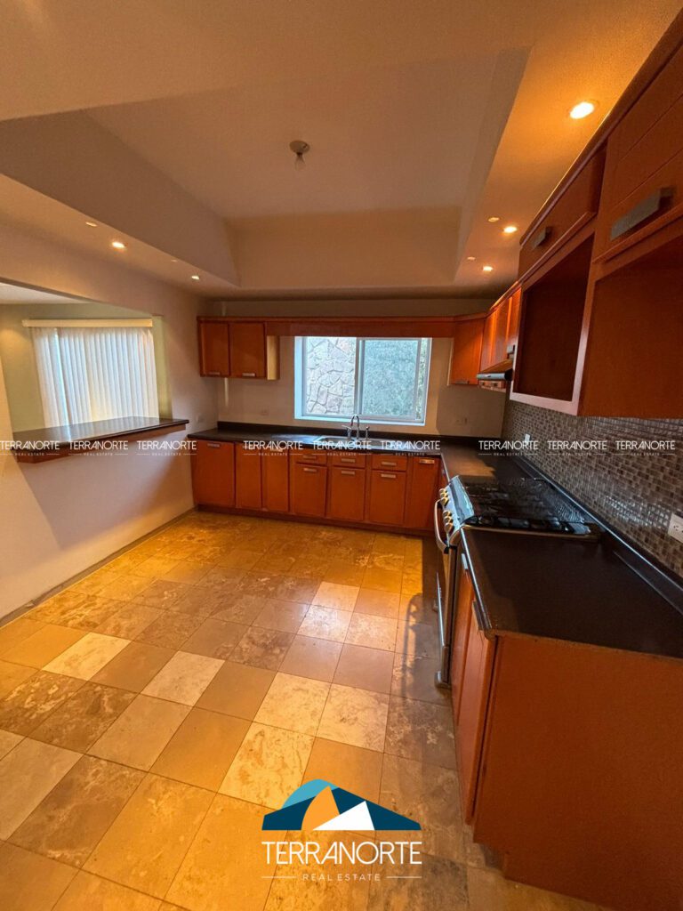 8921E69E-B3EC-42A1-9E75-A37800737E10