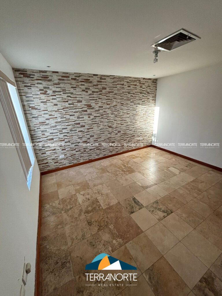 9128AFAF-4008-43E8-B410-27B1F35F03CE