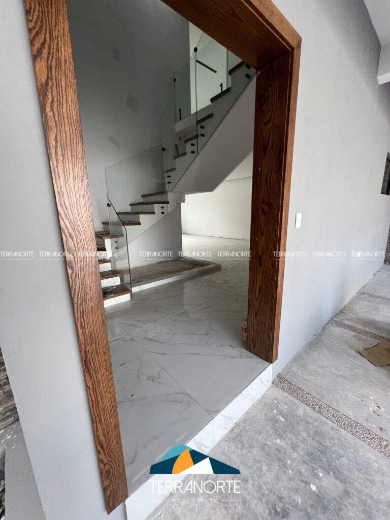 98538A0F-1FDF-47C0-AEE1-E7016545A034