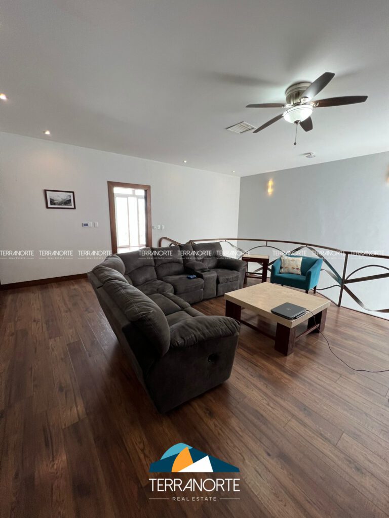 985F3FF3-BF74-4264-AA5F-B26FF155E8AA